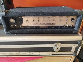Ενισχυτής behringer ultrabass Bx3000T