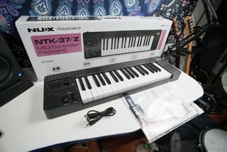 NUX NTK-37 Midi Controller Keyboard