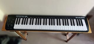  M-Audio Keystation 61 midi controller 