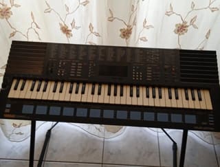 Yamaha PSS-680 Music Station (Retro FM Synthesizer)