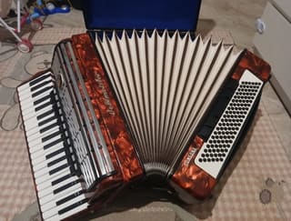 Akordeon Weltmeister Consona 120 bass