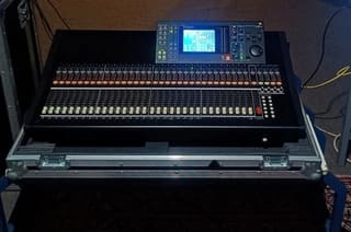 Yamaha LS9-32 / 64 Channels.