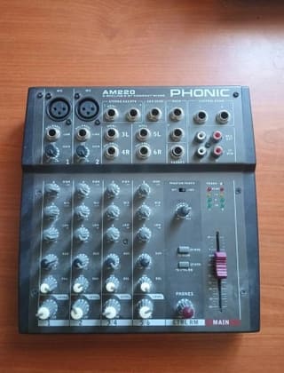 Κονσόλα Phonic AM 220