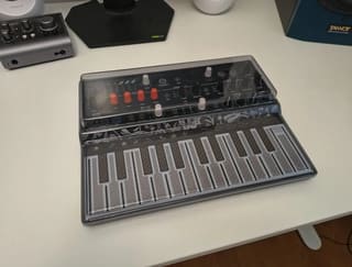 Microfreak με εγγύηση + decksaver
