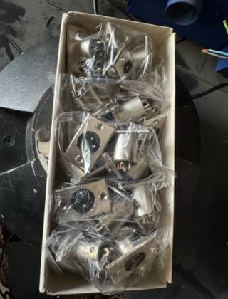 XLR 3-Pin Σασί Panel Mount μεταλλικά New Old Stock πακέ