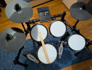 Alesis Nitro Max Drumset