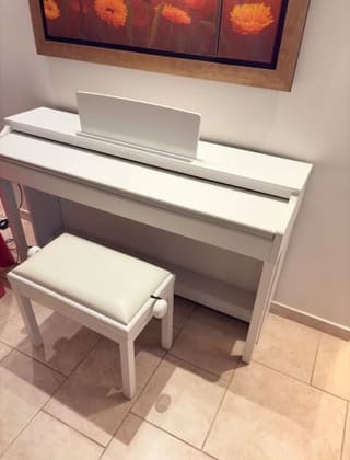 Yamaha Clavinova CLP-625 White + Λευκό Σκαμπό