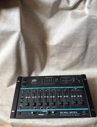 Επαγγελματικός DJ Μίκτης Peavey CD Mix 9072 A
