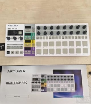 Arturia Beat Step Pro MIDI Controller-Se