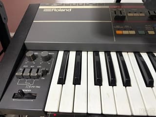 ROLAND Juno-106