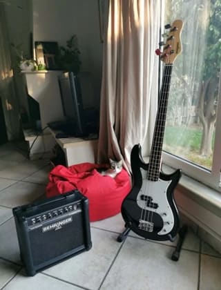 Μπάσο και ενισχυτής Behringer
