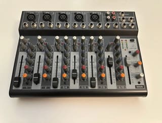 Μίκτης Behringer Xenyx 1002