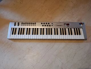 M-Audio Radium 61 midi keyboard USB