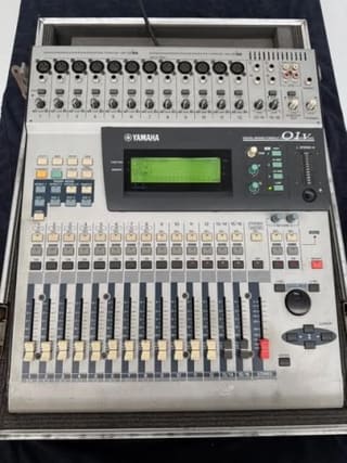 Yamaha 01v Digital Mixer