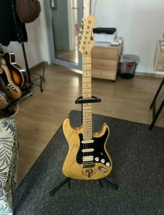Dukas Custom Stratocaster (Harry Hausel HSS)