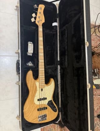 Sire Marcus Miller V7 Swamp Ash Gen 2 