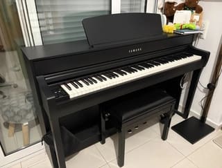 Yamaha Clavinova CLP-745B