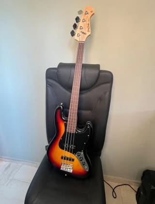 Harley Benton Fretless J-Bass
