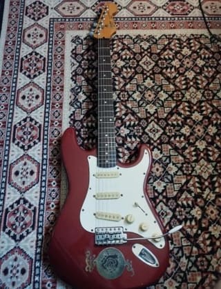 Squier By Fender Stratocaster