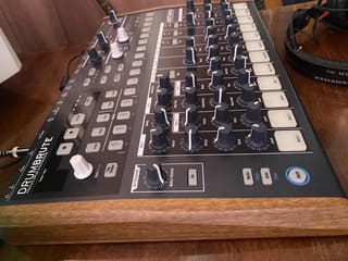Arturia Drumbrute (Analog Drum Machine)