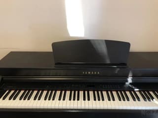 Πουλάω πιανο Yamaha