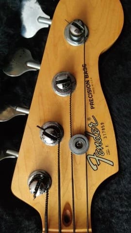 Fender Precision Bass