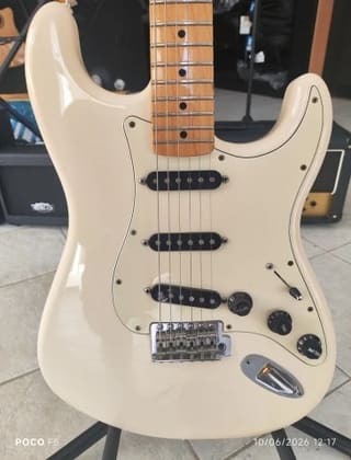 Fender Standard Stratocaster MIM 2012