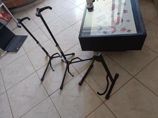 3 Millenium Guitar Stands