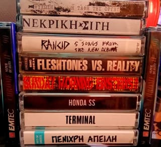 8 +2 ΚΑΣΕΤΕΣ ΕΛΛΗΝΙΚΟ & ΞΕΝΟ PUNK ROCK