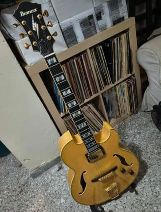 Ibanez Pat Metheny PM100