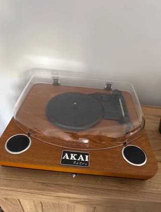 Πικάπ AKAI
