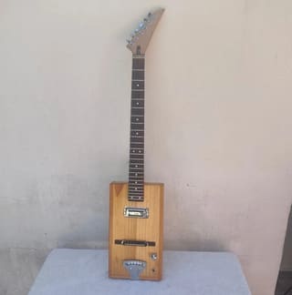 Shred jazz box guitar