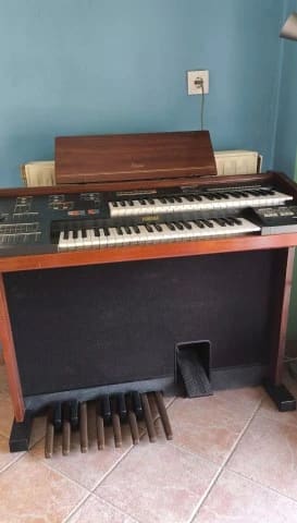 Χαρίζεται Yamaha Electone MC-200