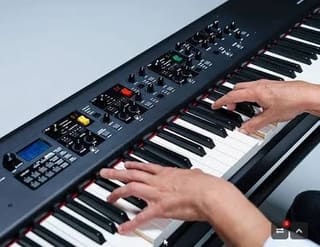 YAMAHA CP88 STAGE PIANO (LIKE NEW)