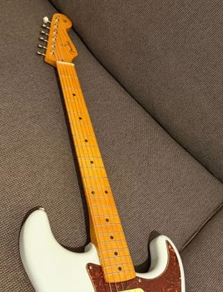 Fender Vintera 50s Strat maple neck