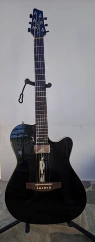 Godin Ultra A6