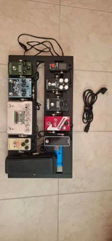 Pedalboard Ολόκληρο