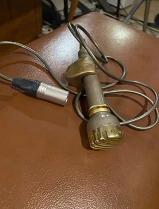 Akg d19