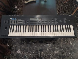 Korg Ds-8 digital synthesizer 1987