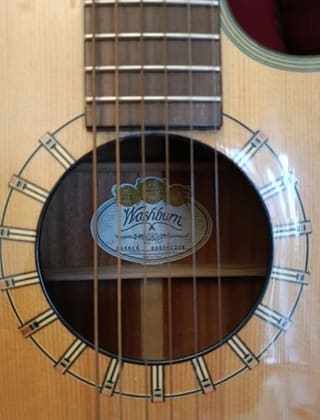 Hλεκτροακουστική κιθάρα Washburn D46SCE dreadnought με cutaway και θήκη