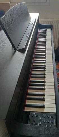 Yamaha CLP-645B - Black