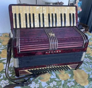 Ακκορντεόν HOHNER TANGO 2