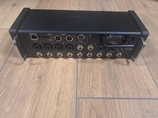 Ψηφιακή κονσόλα Behringer