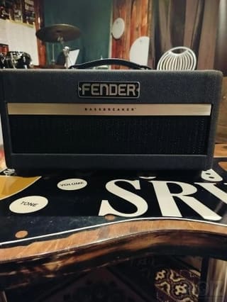 Fender Bassbreaker 15 (head)