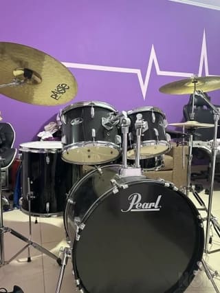 Pearl Roadshow Set with Cymbals