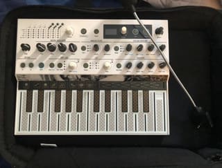 Arturia Microfreak Vocoder Edition+Mic+30Sequence