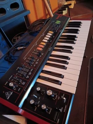 Behringer. Vocoder