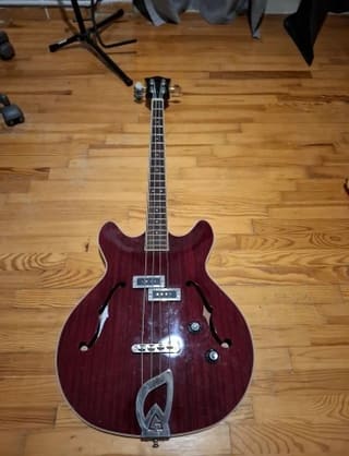 Guild Starfire Bass