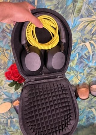Sony WH-1000XM5