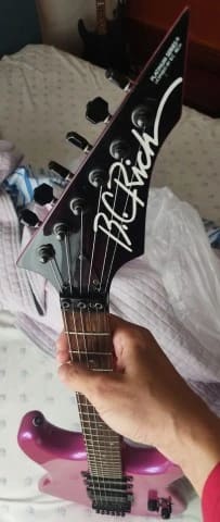 B.C. Rich Platinum ST